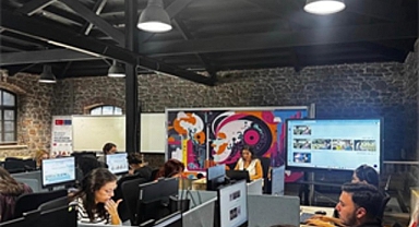 Büyükşehir’den gençlere “Canva” eğitimi