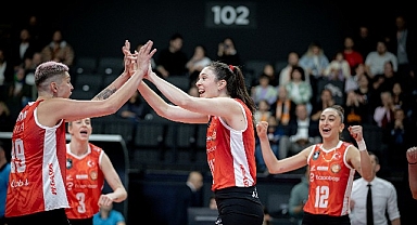 Eczacıbaşı Dynavit, yeni sezonu yeni evinde galibiyetle açtı