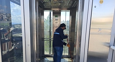 Gebze bölgesinde üst geçit asansörleri pırıl pırıl