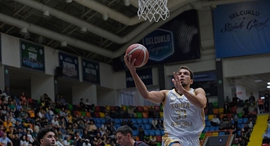 Büyükşehir Belediyespor Basketbol ve Voleybolda Yenilgi Yüzü Görmüyor