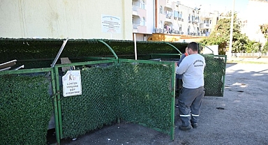 Kemer’de çöp konteynerleri dezenfekte ediliyor