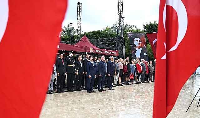 Kemer’de 29 Ekim çelenk töreni